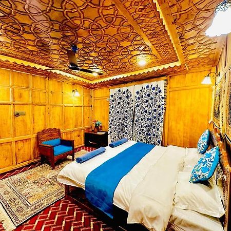 New Zealand Group Of Houseboats 호텔 Srīnagar 외부 사진