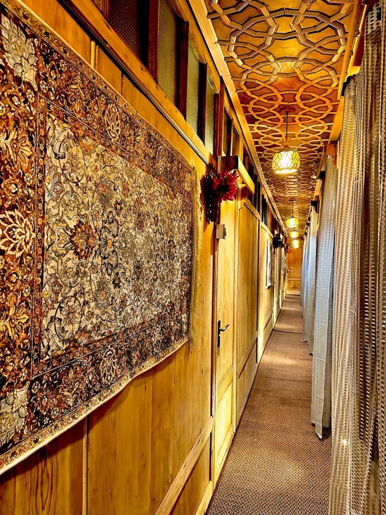 New Zealand Group Of Houseboats 호텔 Srīnagar 외부 사진