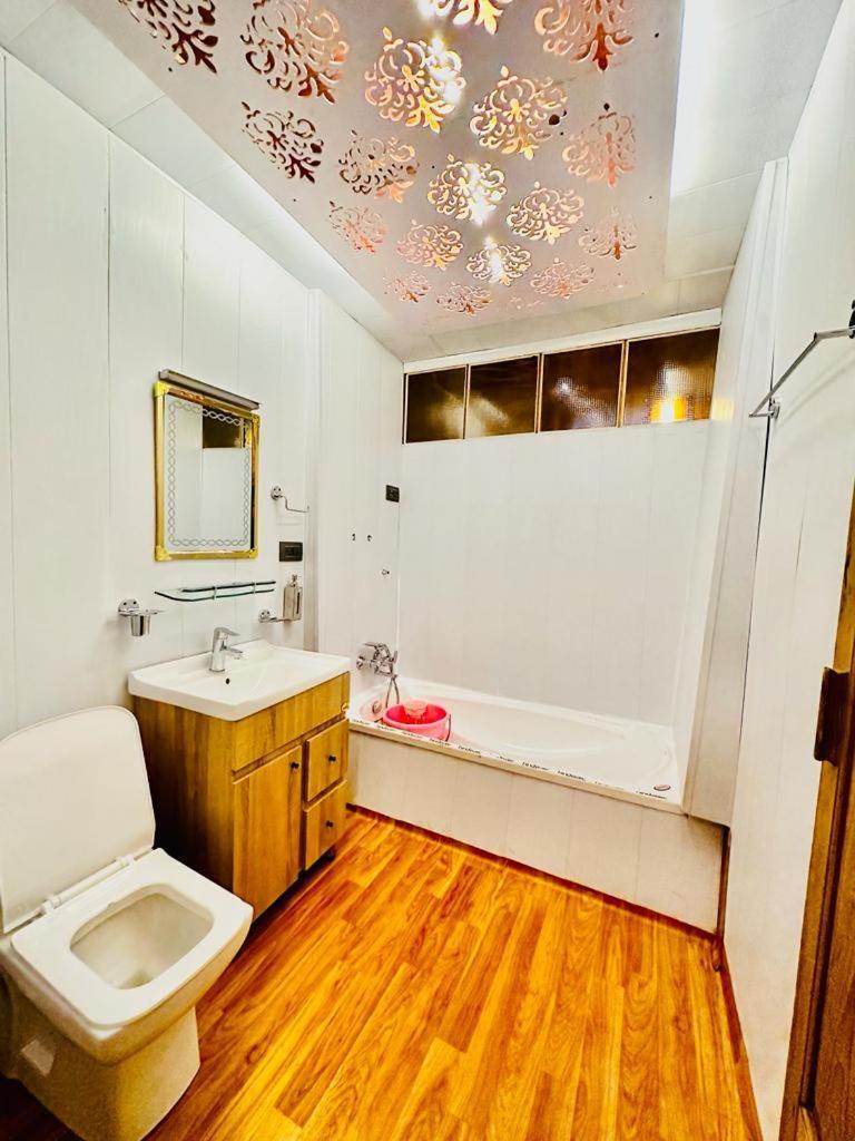 New Zealand Group Of Houseboats 호텔 Srīnagar 외부 사진
