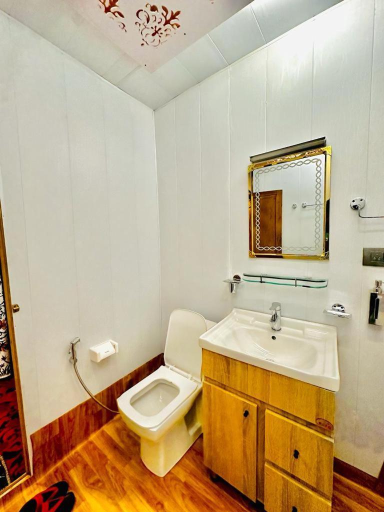 New Zealand Group Of Houseboats 호텔 Srīnagar 외부 사진